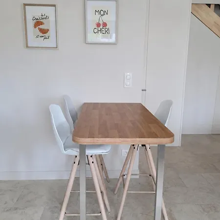 Chez Reine - Maison Neuve Avec Place De Parking Privee 別荘 ラ・ロシェル